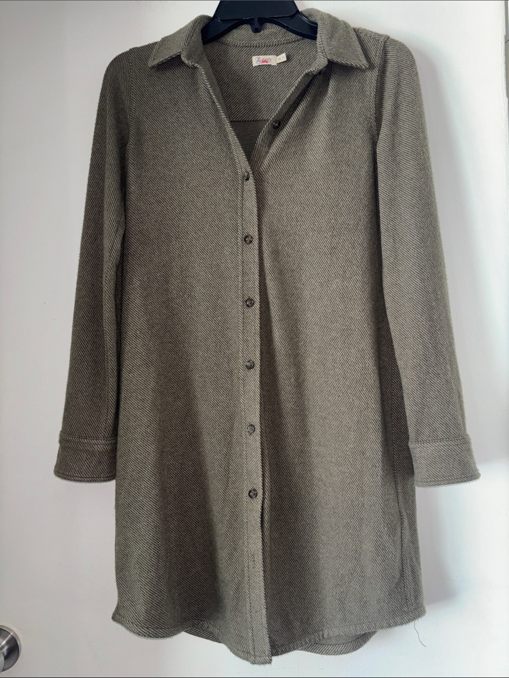 Faherty Flannel Dress - Picture 2 of 7